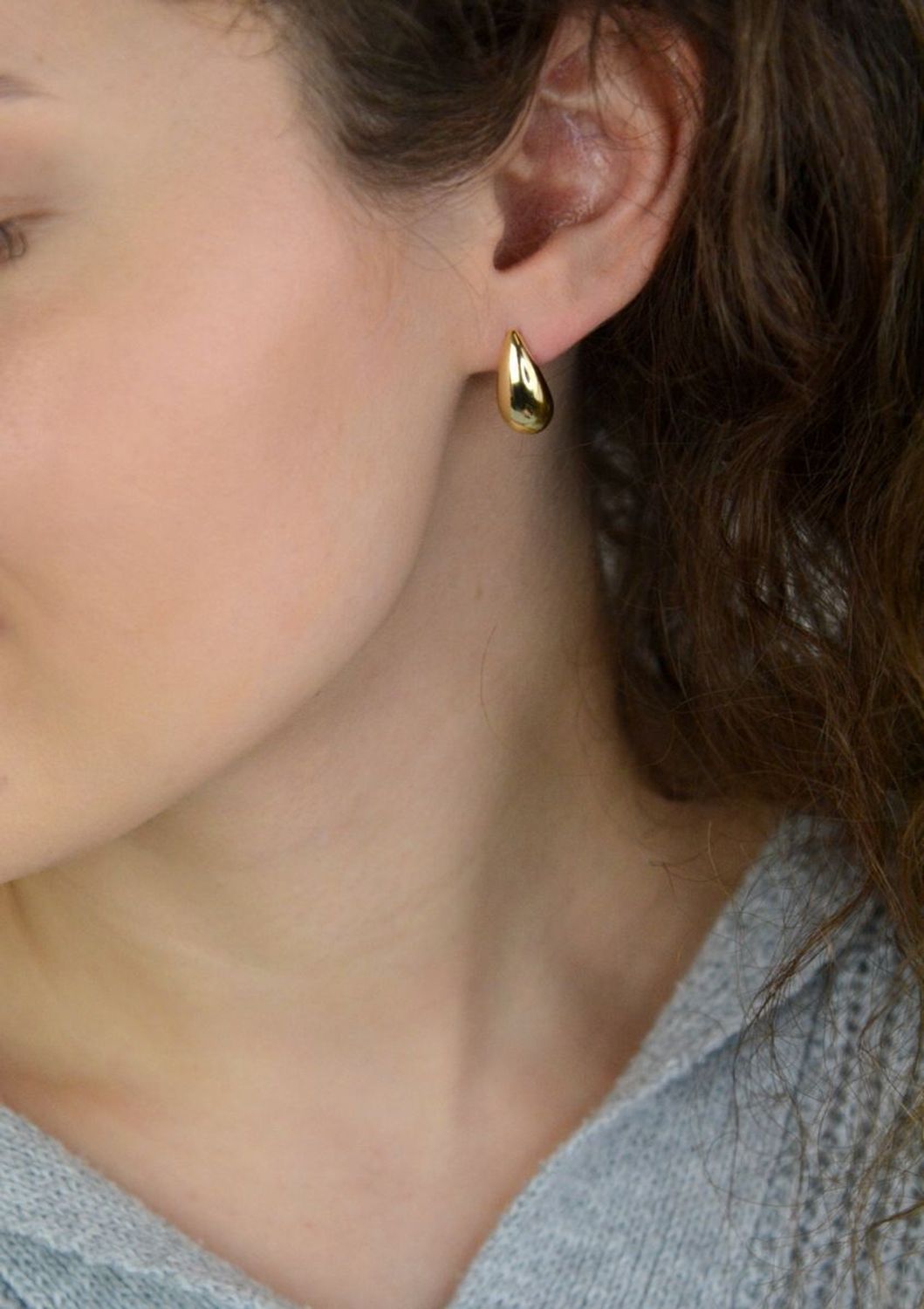 Eleganckie kolczyki srebrne pozłacane 💛 JMAN0564GE01 w kształcie łezek. Srebro próby 925, długość 1,7 cm, szerokość 8 mm, waga 4,40 g, zapięcie bigiel angielski. Stylowa biżuteria dla kobiet!1.jpg