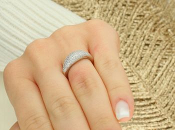 MINET pierścionek srebrny rodowany kropla z białymi cyrkoniami Ag 925.jpg