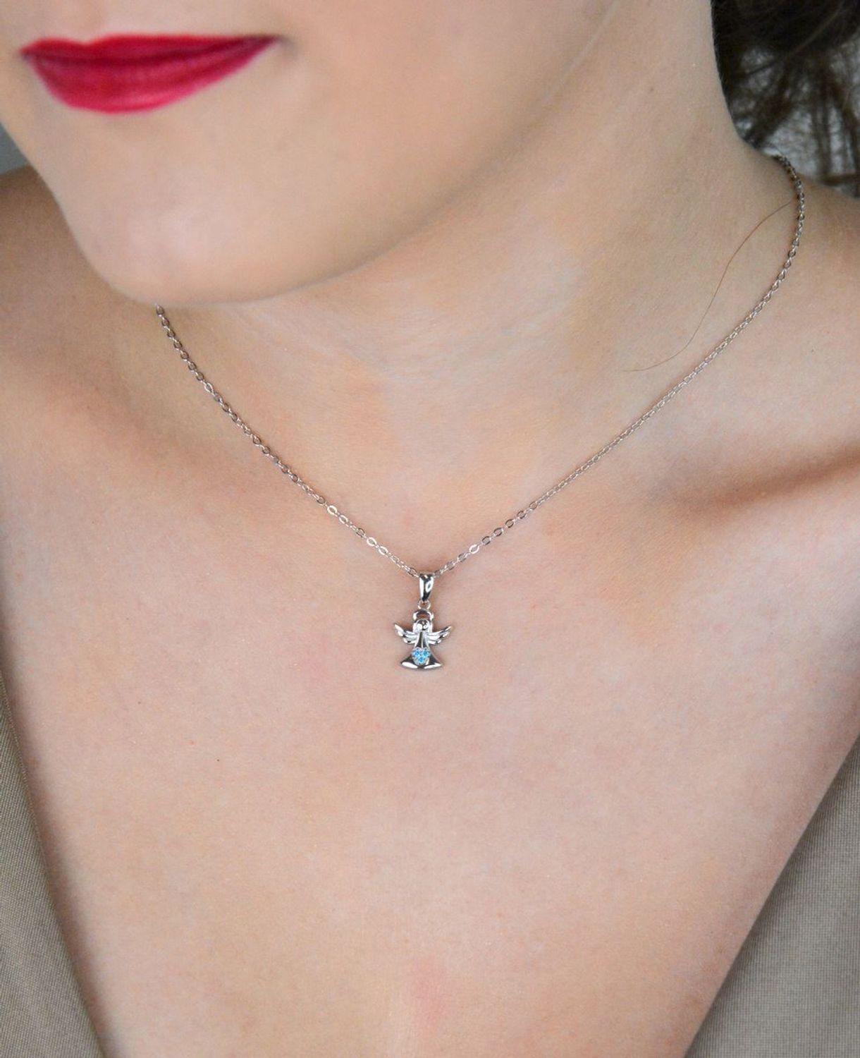 MINET dziecięcy srebrny naszyjnik z aniołkiem i niebieskimi cyrkoniami. Srebro Ag 925, długość 41+3 cm, bezpieczne zapięcie. Idealny prezent dla dziewczynki.1.jpg