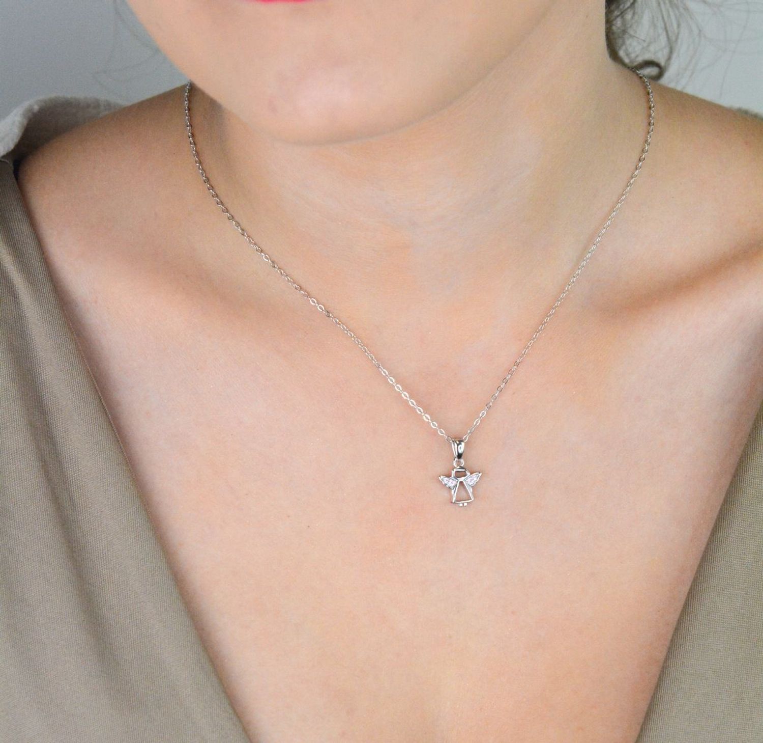 MINET srebrny naszyjnik z aniołkiem ozdobionym różowymi cyrkoniami. Delikatna biżuteria dla dziewczynki – Ag 925, długość 41+4 cm. Idealny na prezent.1.jpg