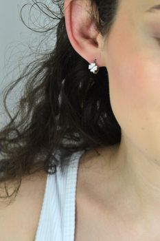 MINET srebrne kolczyki Koniczyna z cyrkoniami – rodowane, zatrzask, 7x7 mm (3).jpg