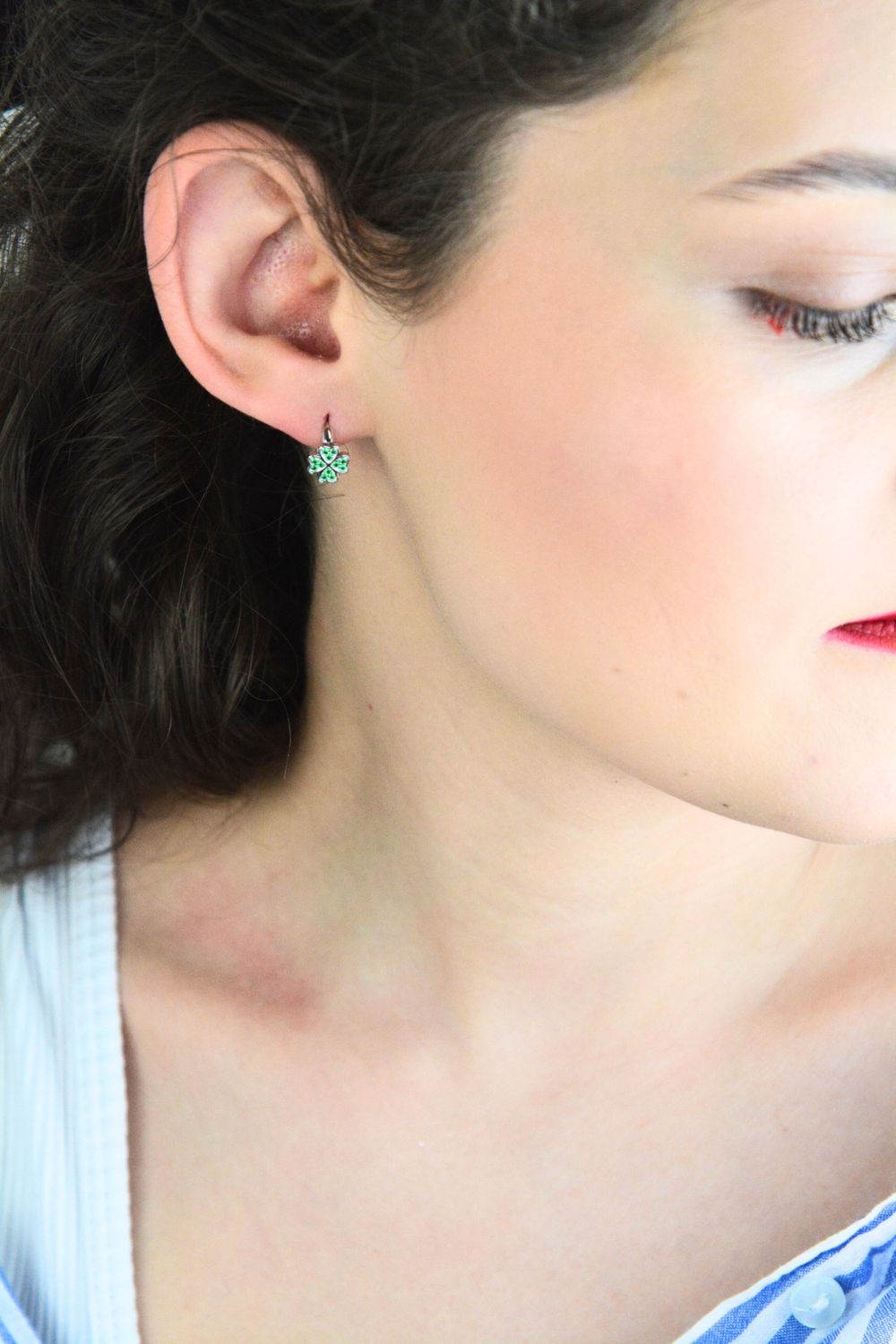 MINET srebrne kolczyki koniczynki z zielonymi cyrkoniami – rodowane srebro 92521.jpg