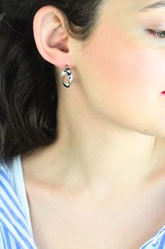 Kolczyki srebrne damskie JMAN0643E00 – koła skręcone 2,2 cm, próba 925 (1).jpg