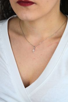 Srebrny naszyjnik damski 45 cm z krzyżykiem i cyrkoniami AG 925  JMAN0667SN45 (4).jpg