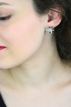 Kolczyki srebrne damskie JMAN5028SE00 – duże kwiatki 2 cm, próba 925 (3).jpg