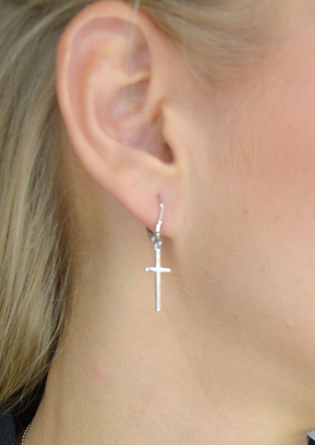 Kolczyki srebrne wiszące 'Srebrne krzyżyki' JMAS0062SE00.jpg