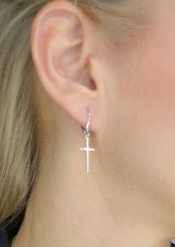 Kolczyki srebrne wiszące 'Srebrne krzyżyki'. Kolczyki srebrne krzyże. Srebrne kolczyki Damskie w Sklepie z Biżuterią, kolczyki krzyże (1).JPG