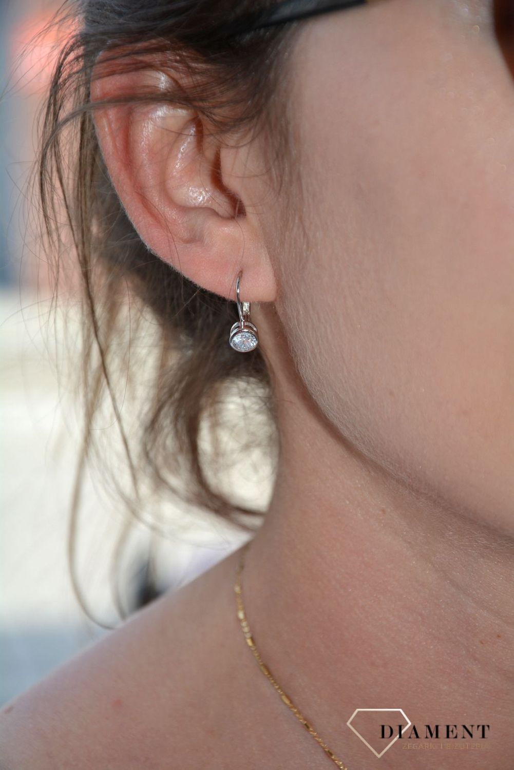 Srebrne kolczyki wiszące białe cyrkonie JMAS0096SE00.jpg