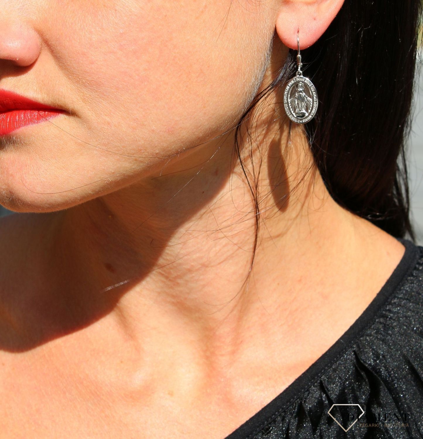 Kolczyki srebrne wiszące Cudowny Medalik JMAS0115SE00.png