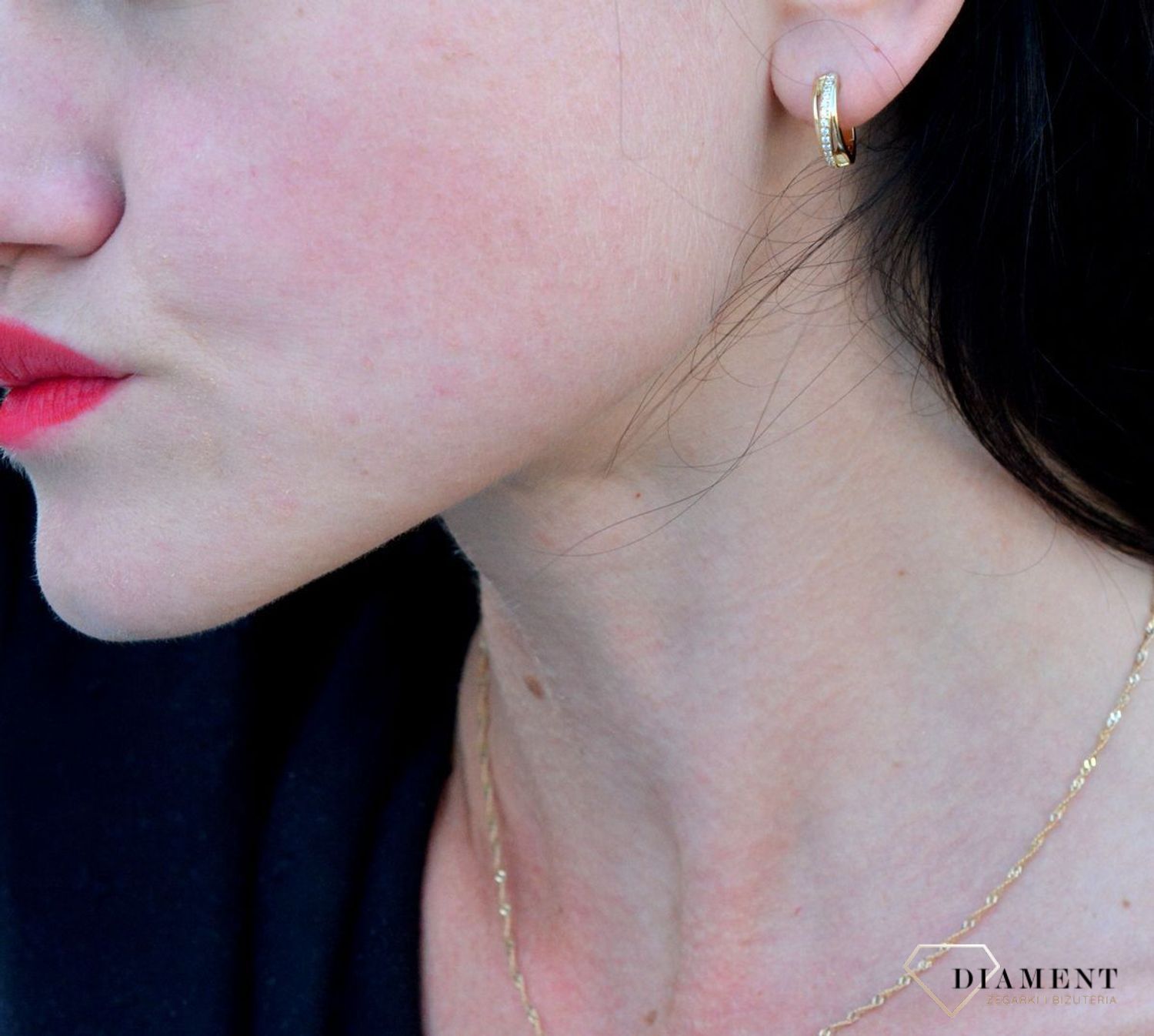 Srebrne kolczyki pozłacane kółka z ozdobnym wzorem z cyrkonii JMAS0118GE00.jpg