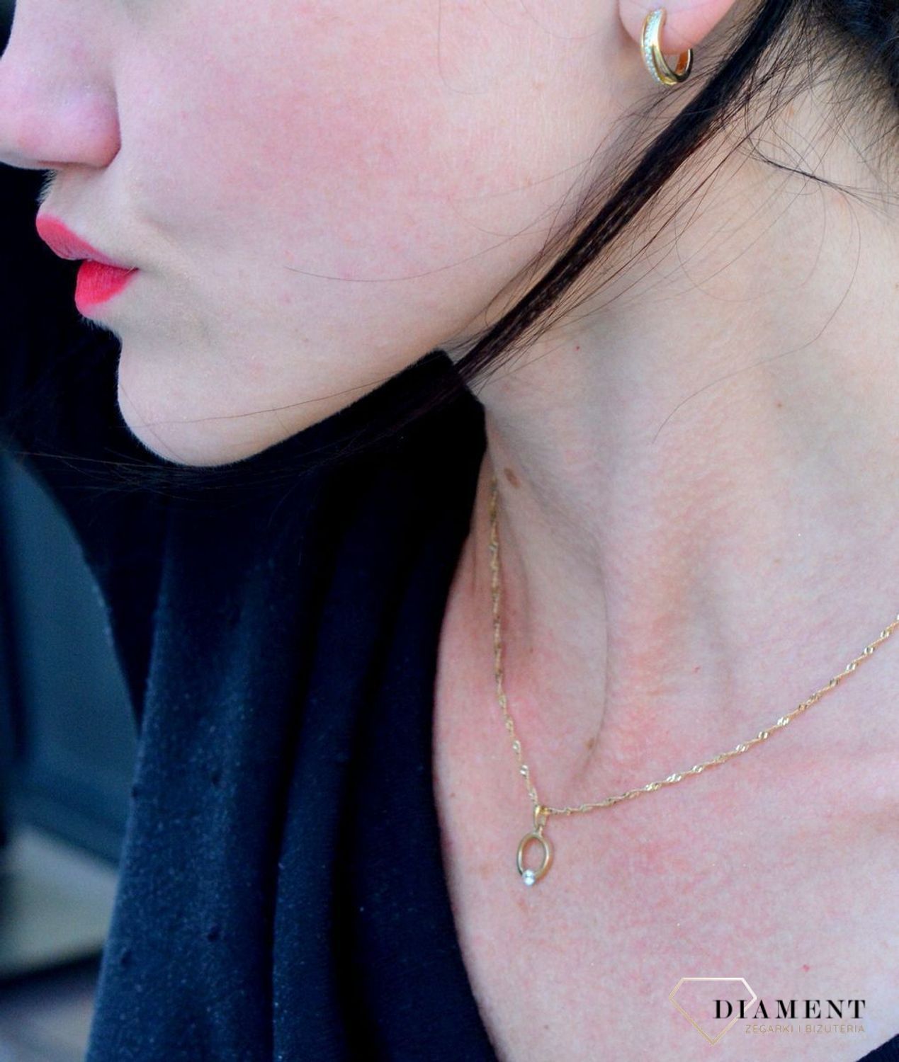 Srebrne kolczyki pozłacane kółka z ozdobnym wzorem z cyrkonii JMAS0118GE00.jpg