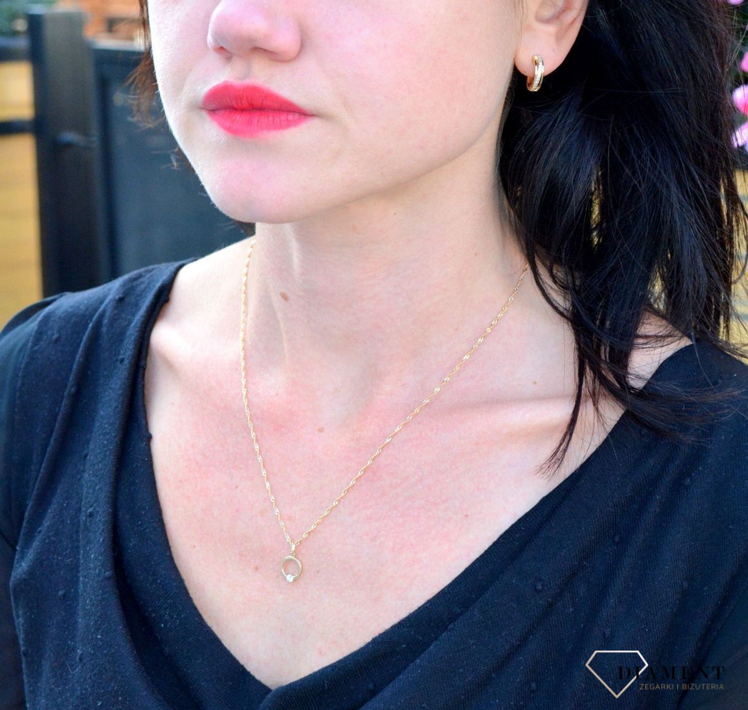 Srebrne kolczyki pozłacane kółka z ozdobnym wzorem z cyrkonii JMAS0118GE00.jpg