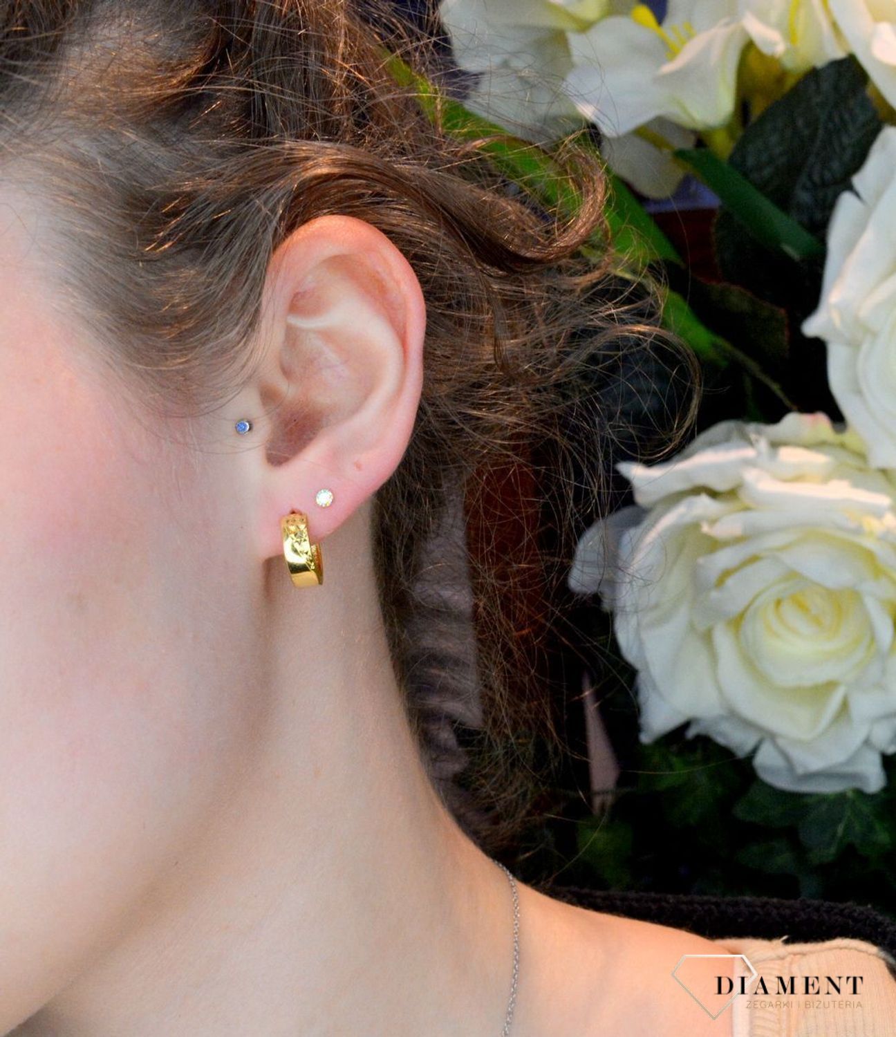 Srebrne pozłacane kolczyki klasyczne kółeczka JMAS0119GE00.  Biżuteria wykonana z najwyższej próby srebra w pozłoceniu żółtego złota 💎 Kolczyki z perłami idealny prezent dla każdej kobiety 💎 Srebrna biżuteria wykonana z pró.jpg