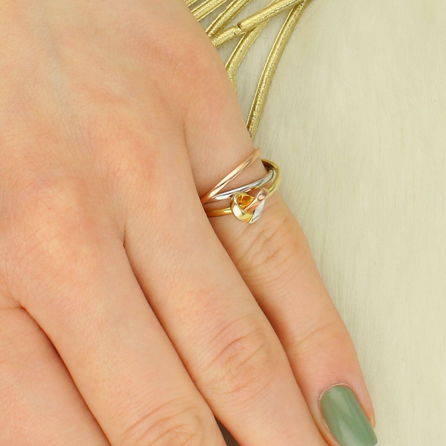 Pierścionek trzy obrączki srebro pozłacane próba 925, JMAS0124MR Srebrny pierścionek wykonany z najwyższej jakości srebra o prostej formie. Idealny pomysł na prezent dla każdej kobiety.  1.jpg