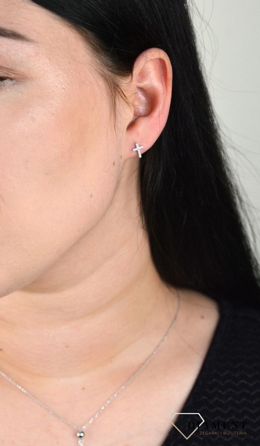 Srebrne kolczyki krzyżyk z cyrkonią JMAS0130SE00.jpg