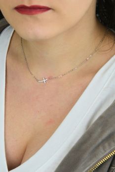 Srebrny naszyjnik damski z krzyżykiem AG 925 46 cm  JMAS0130SN45 (3).jpg