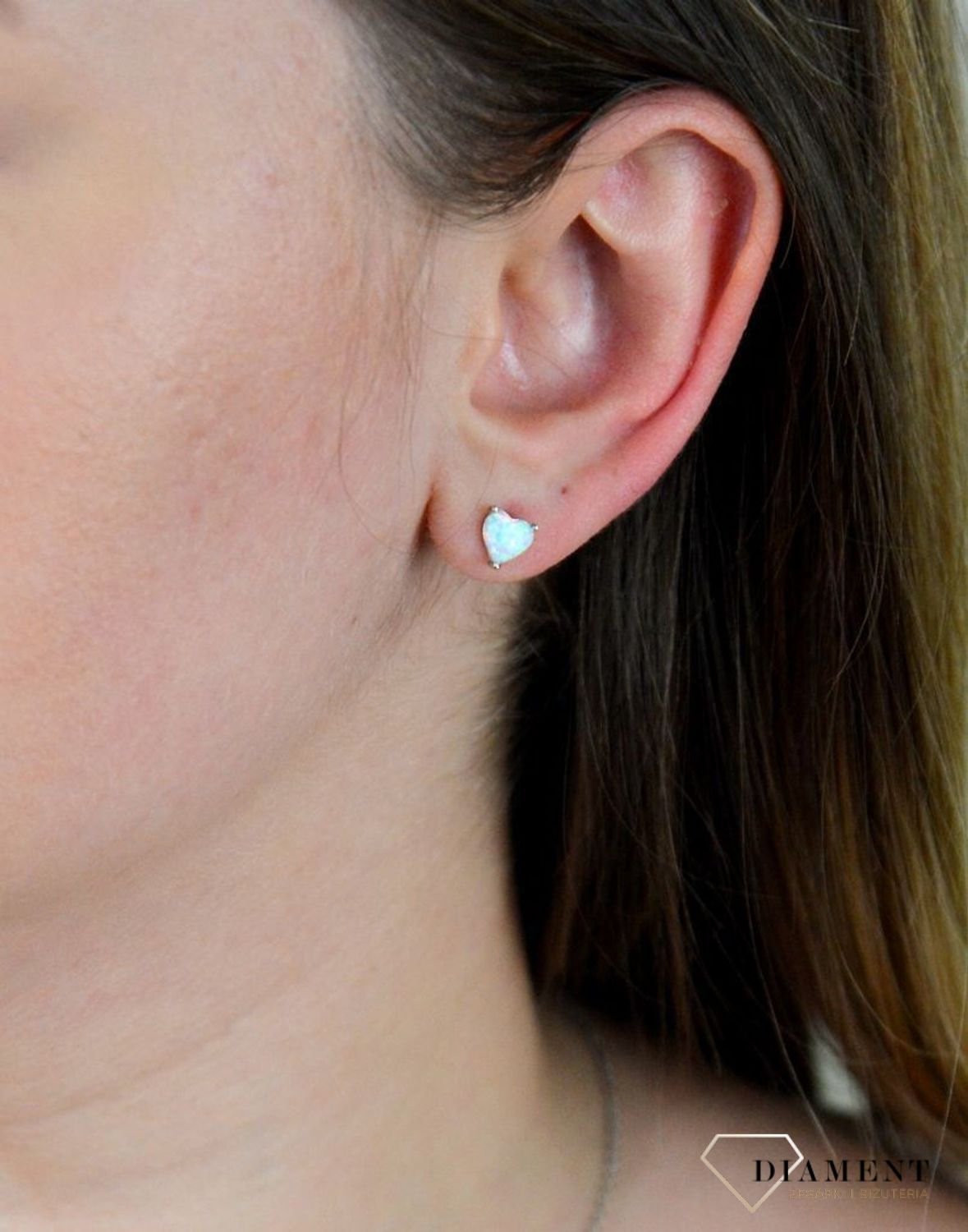 Kolczyki srebrne 'Połyskujące serce'  z opalem syntetycznym JMAS0138SE00.jpg