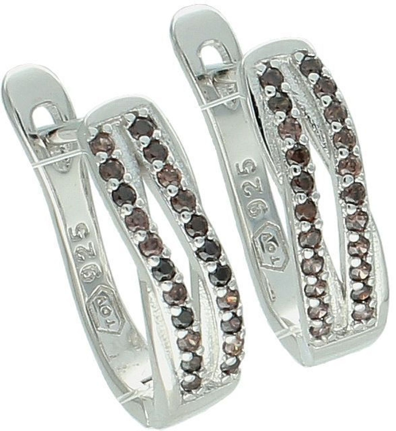 Kolczyki damskie srebrne próba 925 zdobione brązowymi cyrkoniami. Wygodne zapięcie angielskie, długość 1,6 cm, szerokość 5 mm, waga 3,40 g. Model JMAS0196HE00.1.jpg