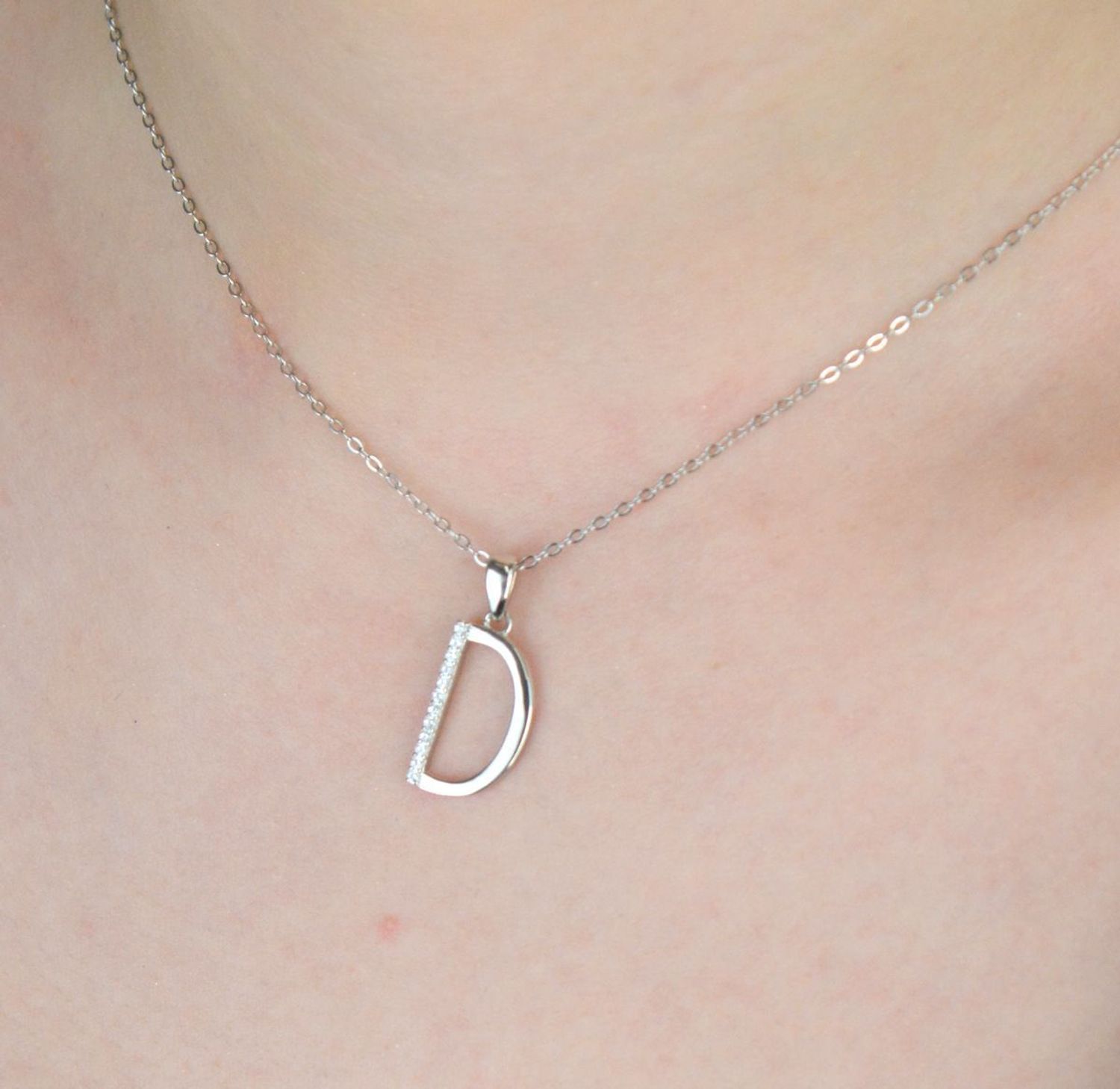 Naszyjnik srebrny literka D z cyrkoniami próba 925 – JMAS0204SN42.jpg