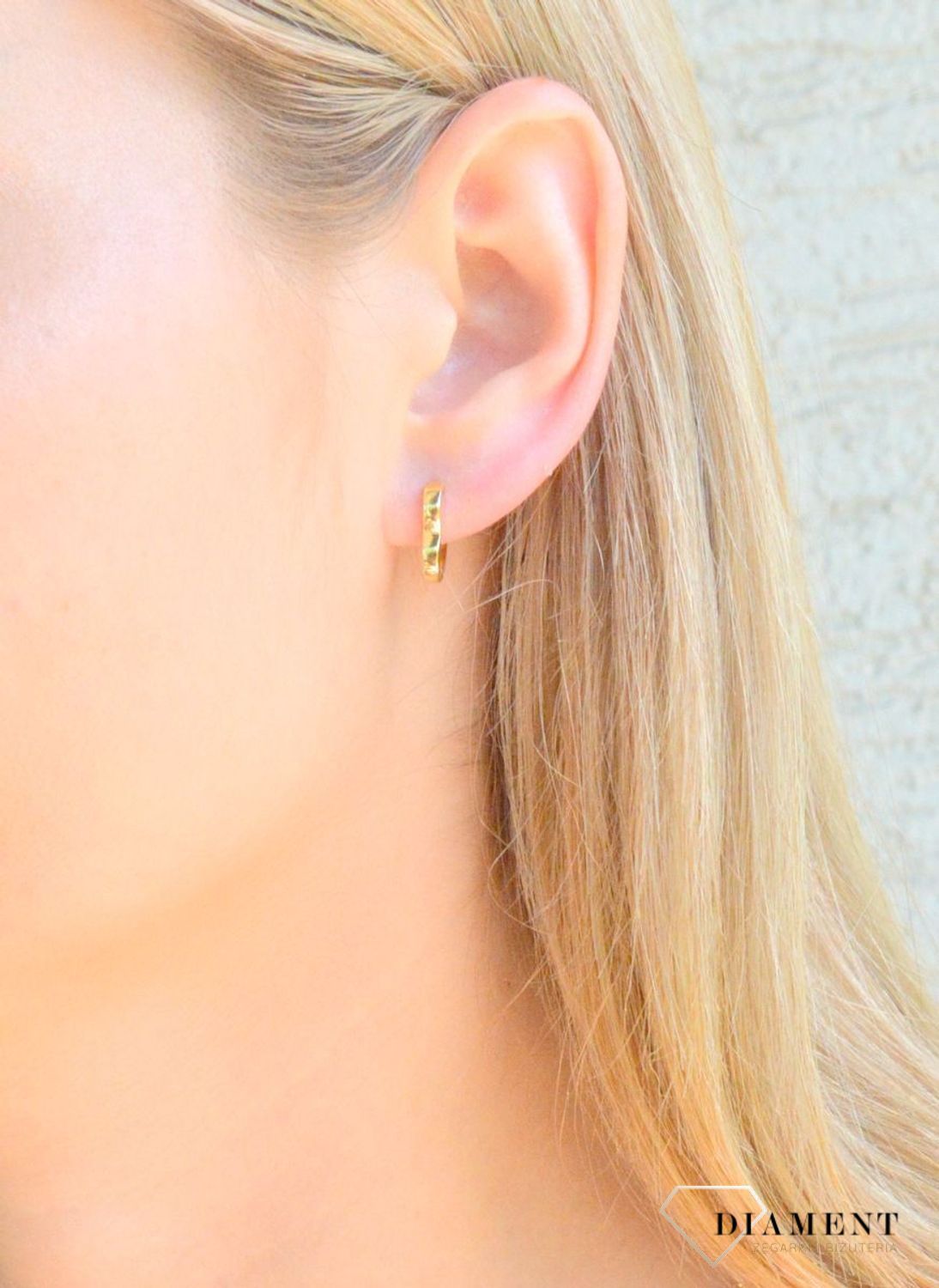 Srebrne kolczyki dziecięce 925 serduszka na zatrzask pokryte złotem JMAS0236GE00. Srebrne kolczyki damskie. Kolczyki srebrne serduszka z cyrkoniami. Srebrne kolczyki na zatrzask dla dziewczynki. 111.jpg