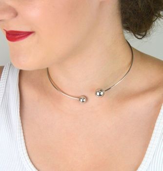 MINET srebrny naszyjnik z kulkami rodowany Ag 925, idealny na wąską szyję 30-33 cm. Minimalistyczny i trwały design, doskonały na co dzień i na wyjątkowe okazje (2).JPG