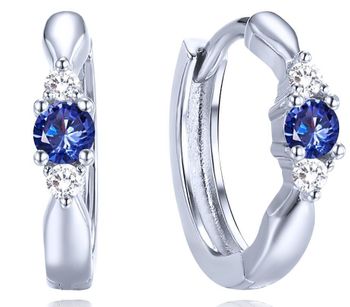 Srebrne kolczyki koła 925 z niebieską cyrkonią – małe kolczyki kółka.jpg