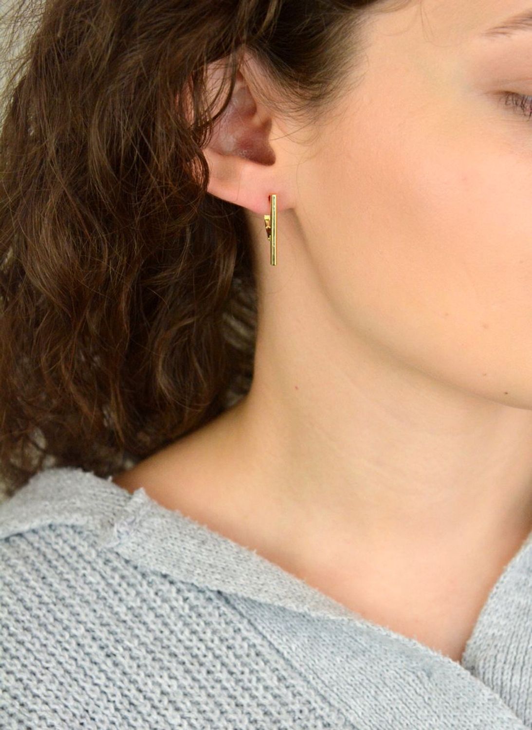 Delikatne pozłacane kolczyki srebrne marki MINET z biglem angielskim, wykonane ze srebra próby 925, złocone 14K z e-coatingiem. Wysokość 24 mm, waga 2,5 g. Idealne na co 1.jpg