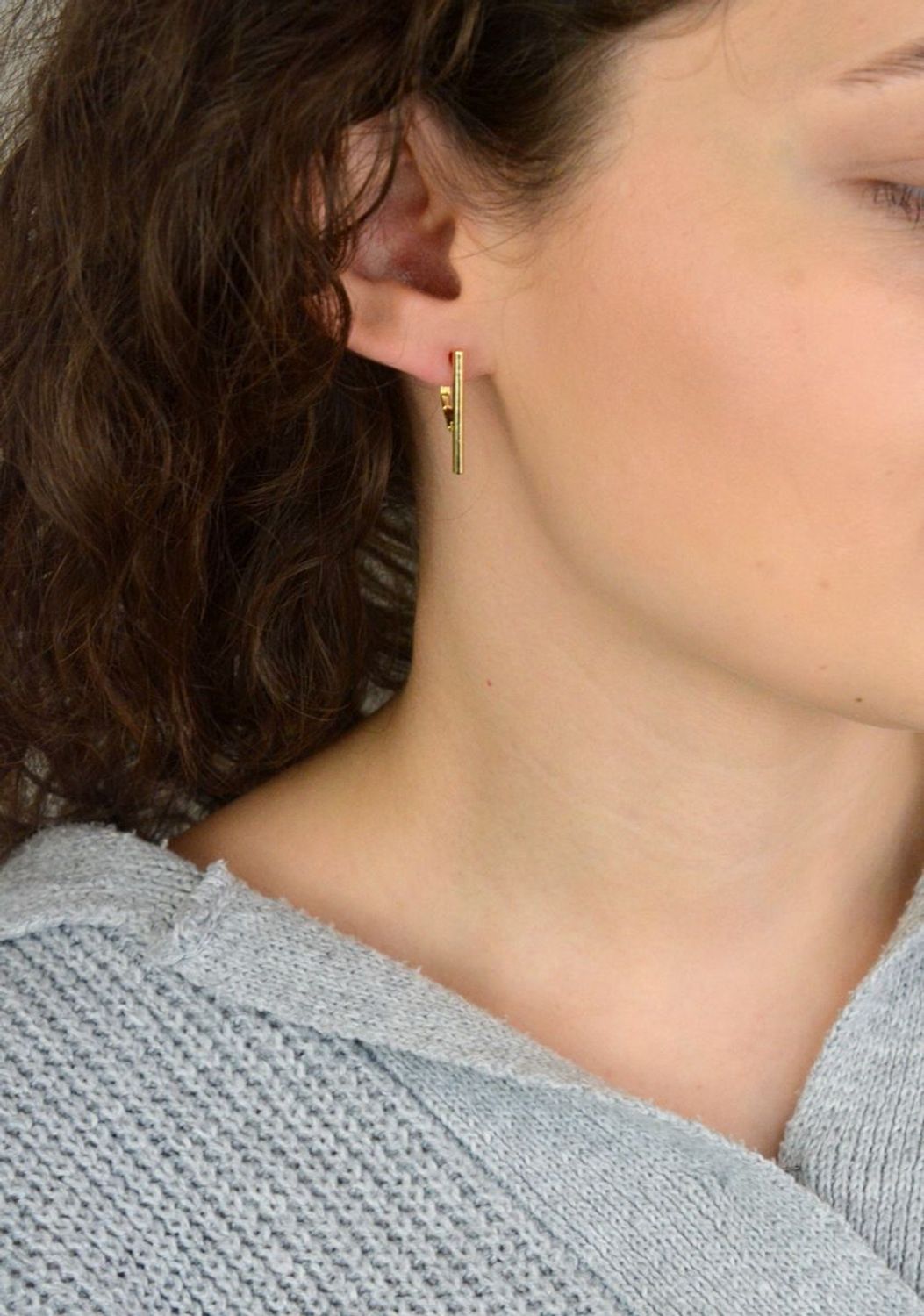 Delikatne pozłacane kolczyki srebrne marki MINET z biglem angielskim, wykonane ze srebra próby 925, złocone 14K z e-coatingiem. Wysokość 24 mm, waga 2,5 g. Idealne na co 1.jpg