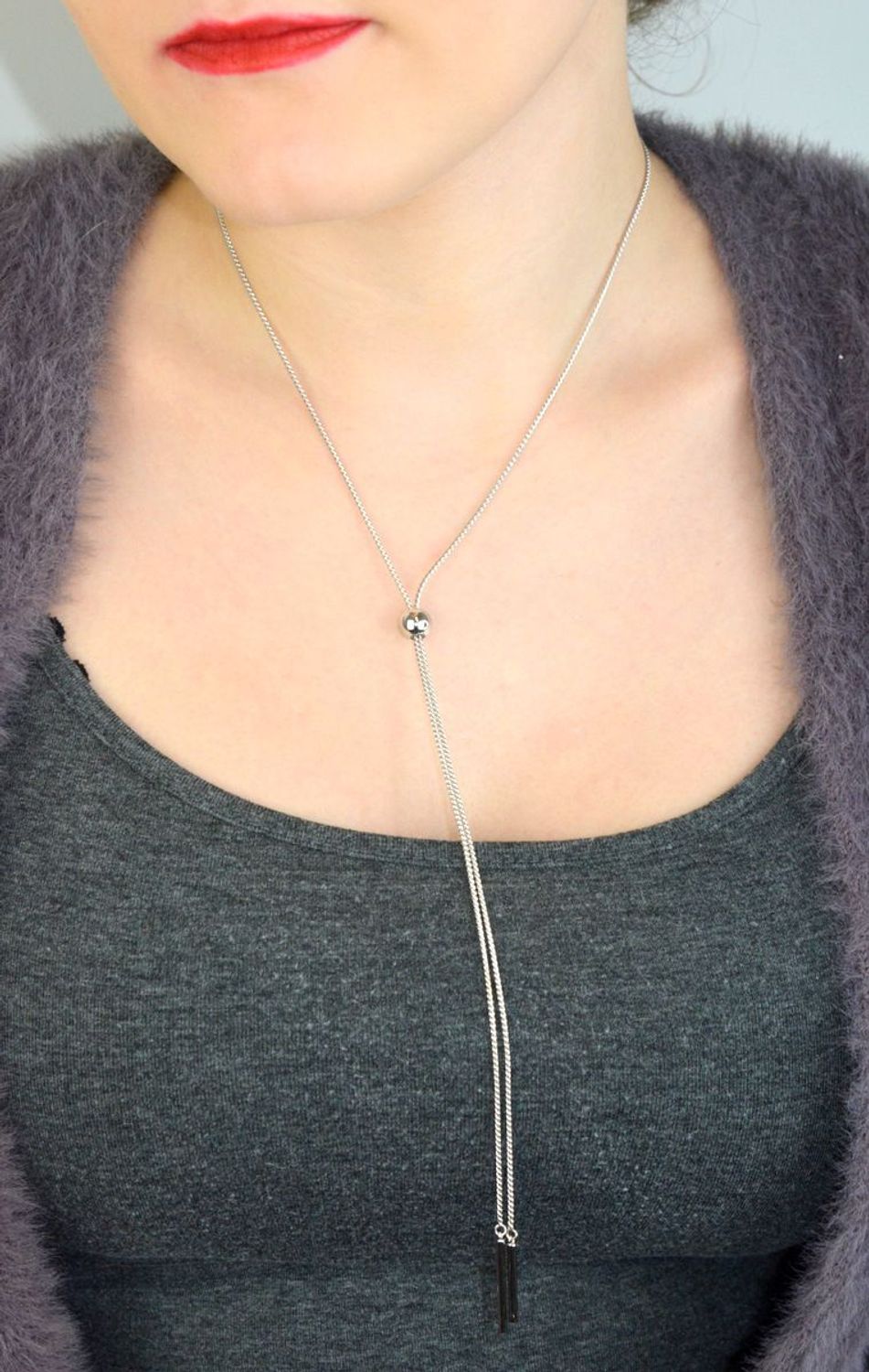 Elegancki srebrny naszyjnik MINET JMAS0296SN70, wykonany ze srebra próby 925, rodowany, długość 70 cm, regulowane zapięcie. Delikatny design idealny do codziennych stylizacji i na wyjątkowe 1.jpg