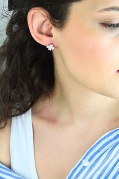 Kolczyki dziecięce srebrne JMAS5065PE00 – koniczynki z różową emalią, próba 925 🍀 (2).jpg