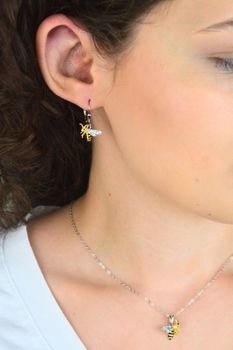🐝✨ MINET srebrne kolczyki Pszczółka z cyrkoniami 💎🤍  Kolczyki srebro 925 🎀 (2).jpg