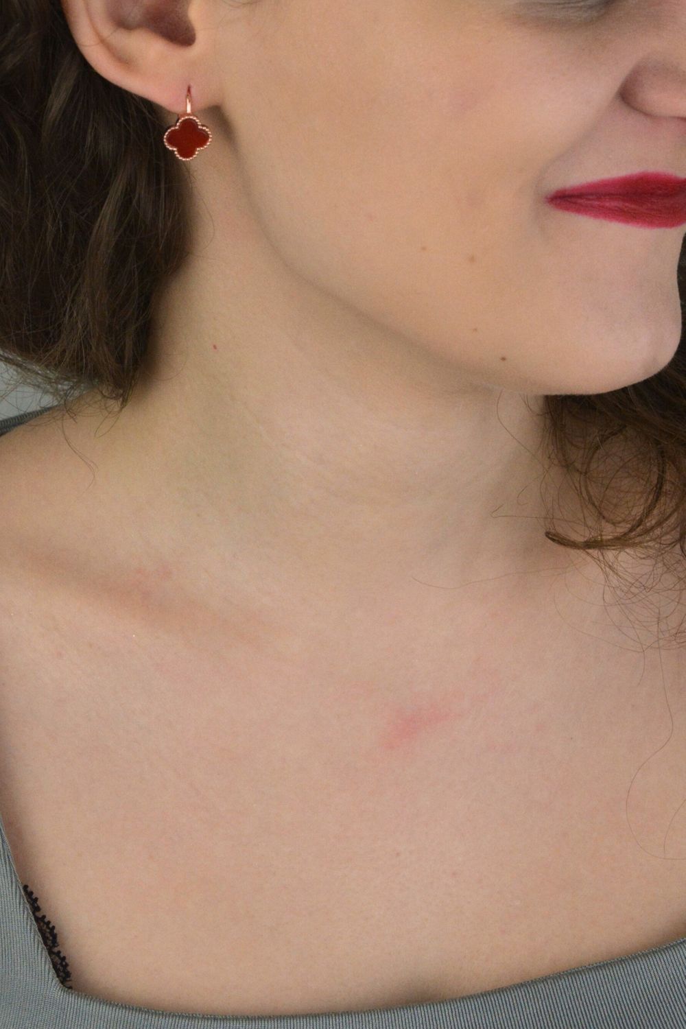 Minet Rose Gold JMAS7043RE03 – Pozłacane srebrne kolczyki z czerwonym agatem.jpg