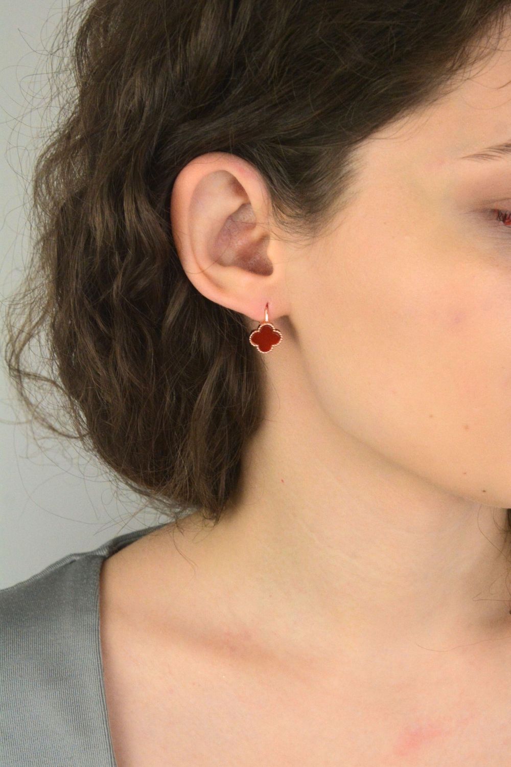 Minet Rose Gold JMAS7043RE03 – Pozłacane srebrne kolczyki z czerwonym agatem.jpg