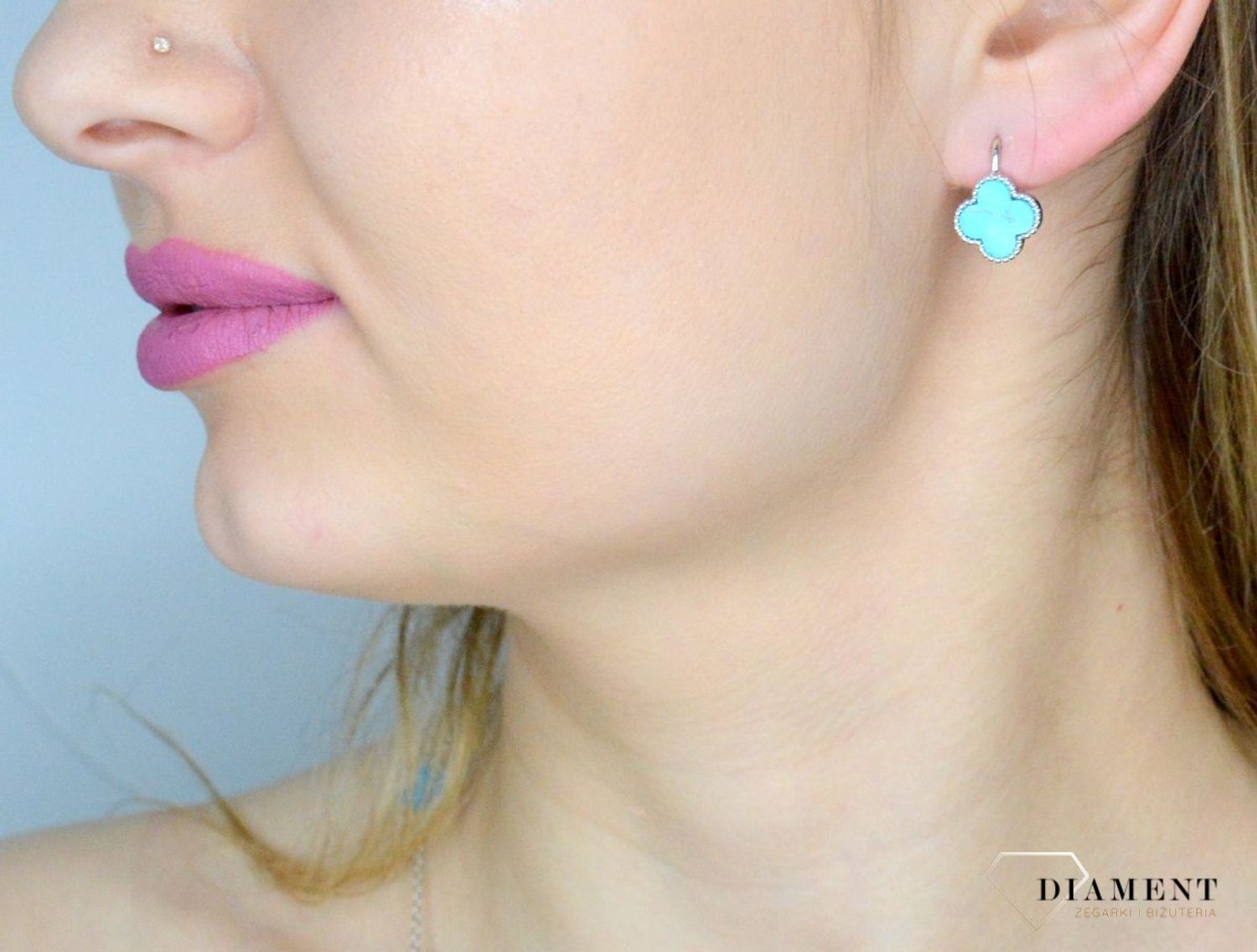 Srebrne kolczyki 925 koniczynki z turkusem JMAS7043TE00. Srebrne kolczyki damskie. Kolczyki damskie na bigiel. Kolczyki srebrne koniczynki. Kolczyki z turkusem. Kolczyki koniczynki na prezent..jpg