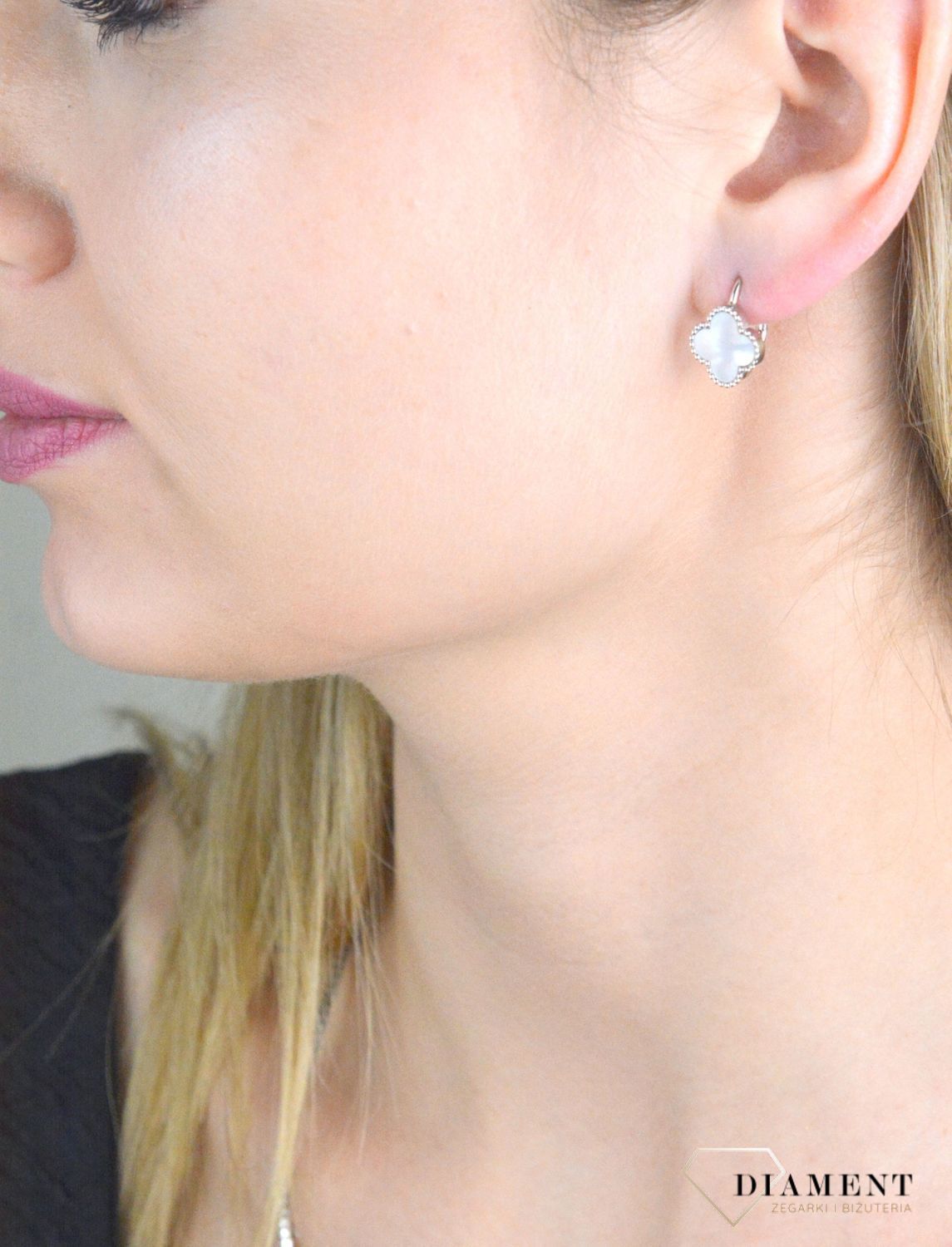 Srebrne kolczyki damskie 925 koniczynki z masą perłową JMAS7043WE00.jpg