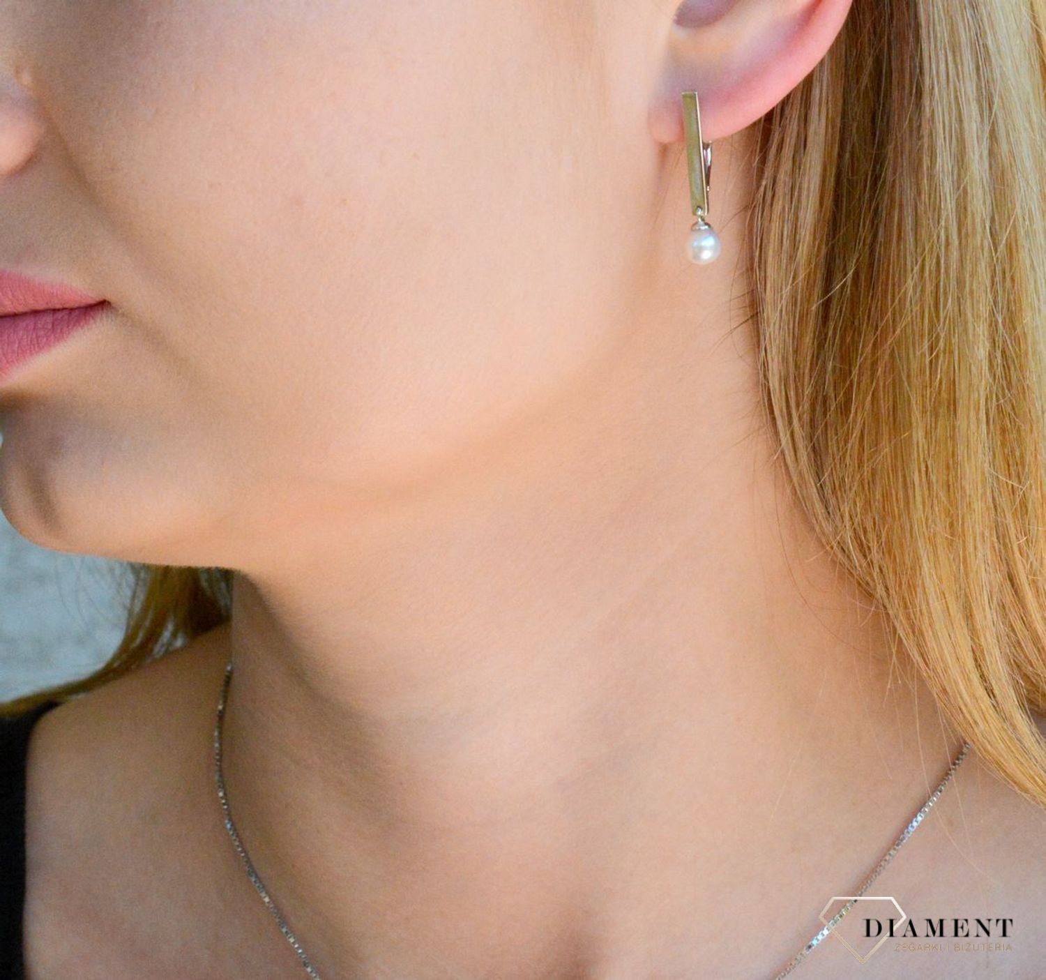 Srebrne kolczyki damskie 925 wiszące perełki JMAS7048SE00. Srebrne kolczyki damskie. Kolczyki srebrne perełki. Srebrne kolczyki na bigiel. Srebrne kolczyki z perłą idealne na prezent..jpg