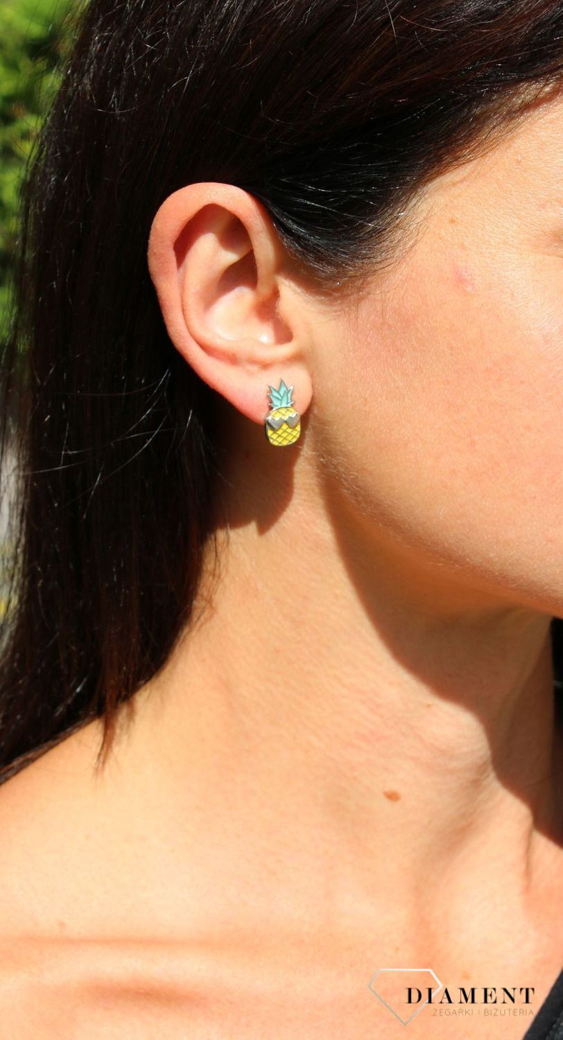Srebrne kolczyki wiszące na lato Wesołe Ananasy JMAS8030SE00 🍍  Kolczyki na lato 🌞 (1).png