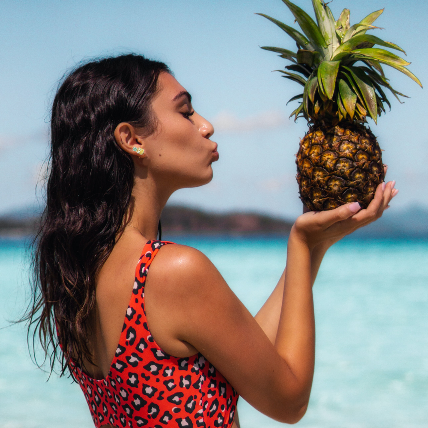 Srebrne kolczyki wiszące na lato Wesołe Ananasy JMAS8030SE00 🍍  Kolczyki na lato 🌞 (1).png