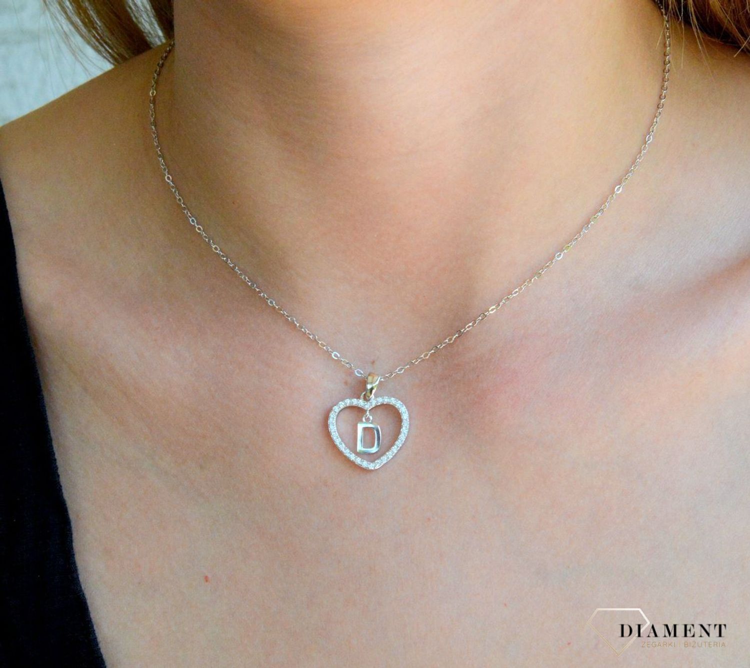 Srebrny naszyjnik damski 925 literka D w sercu z cyrkoniami JMAS900DSN (1).jpg