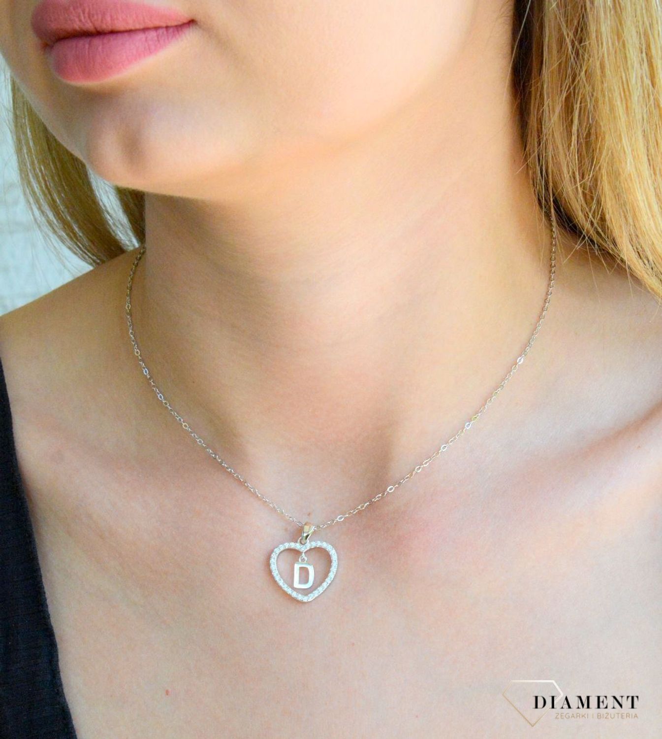 Srebrny naszyjnik damski 925 literka D w sercu z cyrkoniami JMAS900DSN (1).jpg