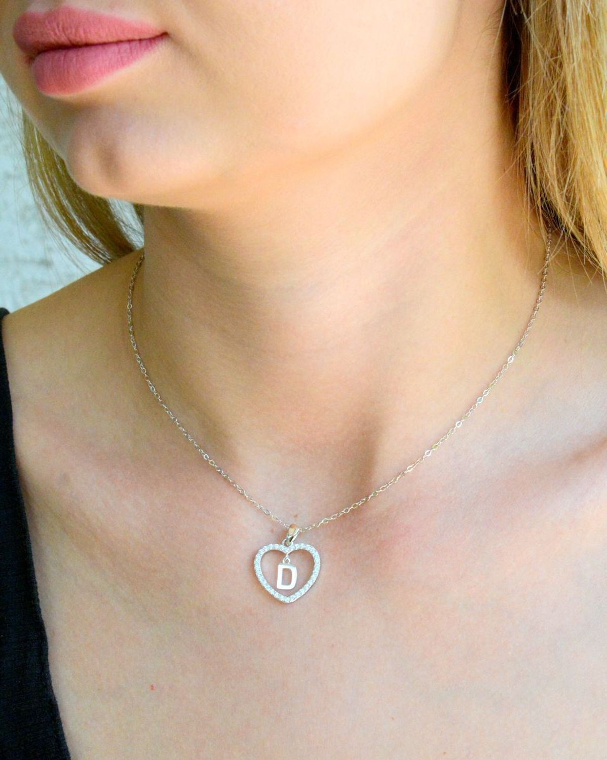 Srebrny naszyjnik damski 925 literka D w sercu z cyrkoniami JMAS900DSN (1).jpg