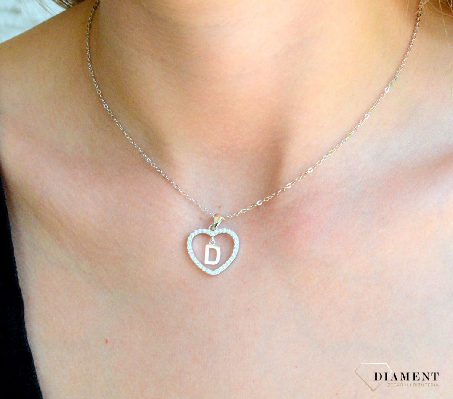 Srebrny naszyjnik damski 925 literka D w sercu z cyrkoniami JMAS900DSN (1).jpg