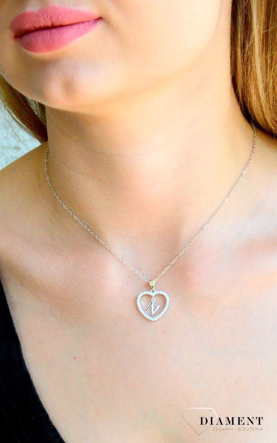 Srebrny naszyjnik damski 925 literka N w sercu z cyrkoniami JMAS900NSN. Srebrny naszyjnik damski. Naszyjnik srebrny z cyrkoniami. Naszyjnik z literką w sercu. Naszyjnik z literką na prezent..jpg