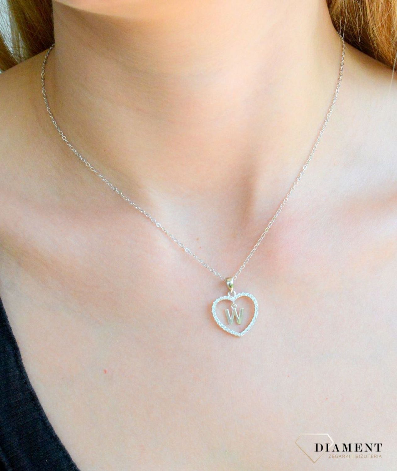Srebrny naszyjnik damski 925 literka W w sercu z cyrkoniami JMAS900WSN. Srebrny naszyjnik damski. Naszyjnik srebrny z cyrkoniami. Naszyjnik z literką w sercu. Naszyjnik z literką na prezent..jpg