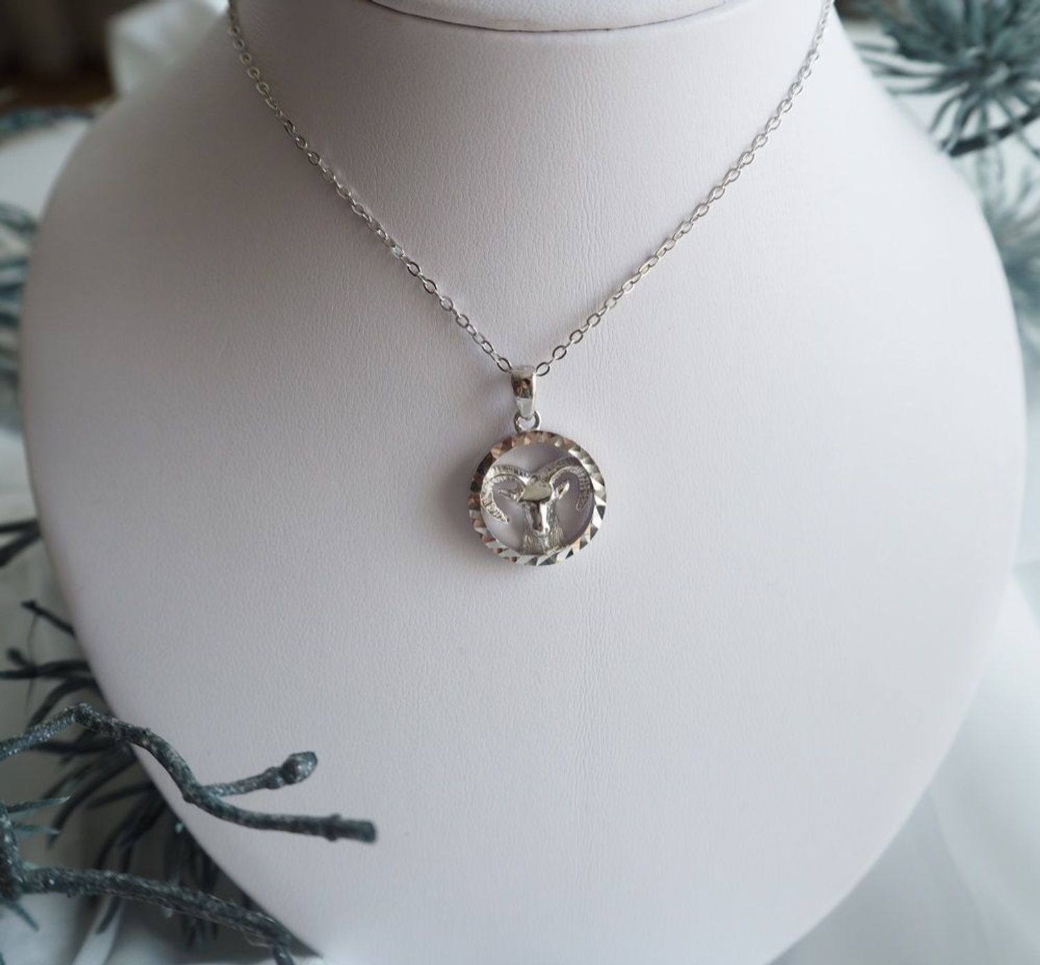 Naszyjnik srebrny znak zodiaku- Koziorożec JMAS9401SN45.jpg