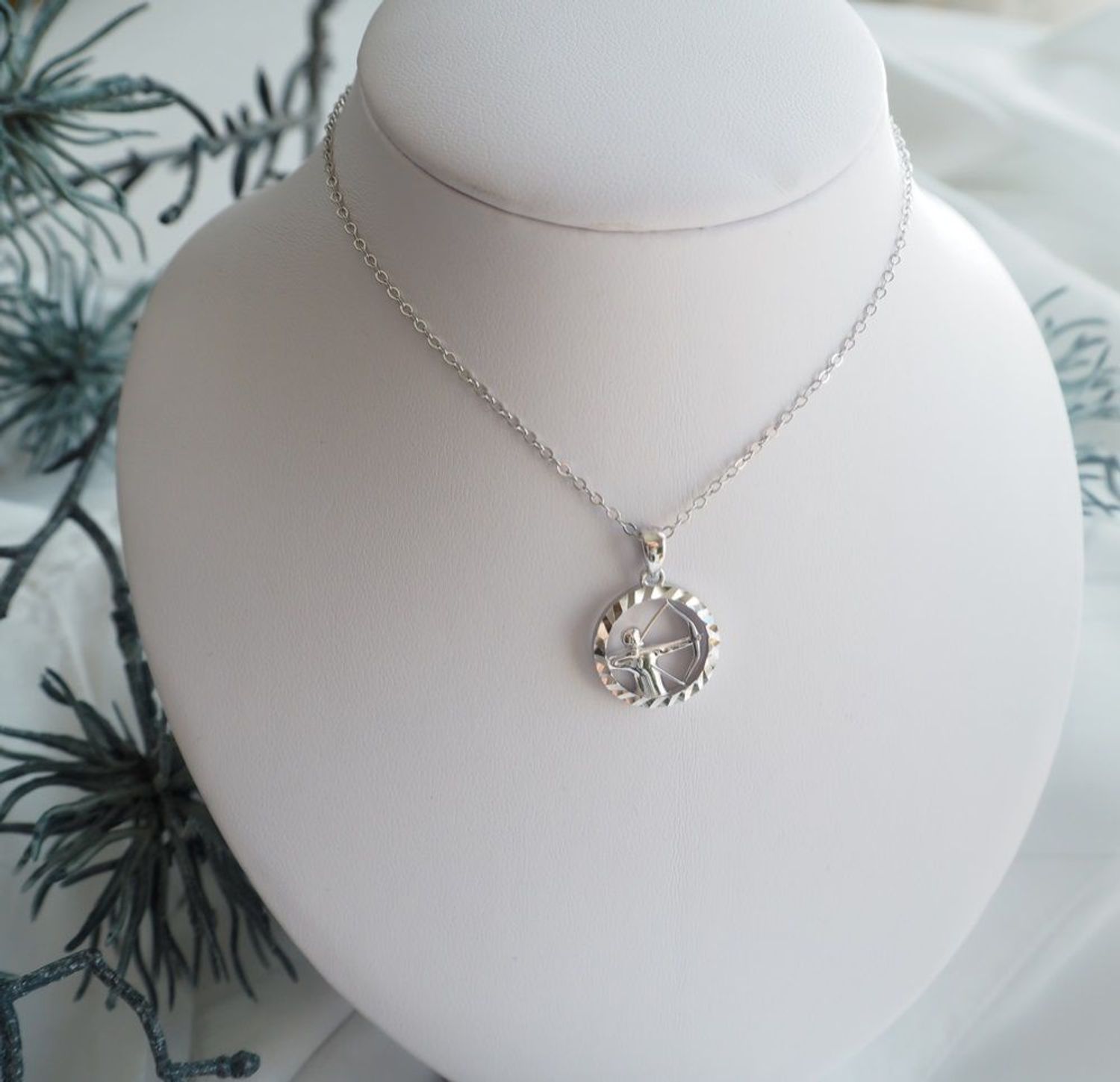 Naszyjnik znaki zodiaku- Strzelec JMAS9412SN45.jpg