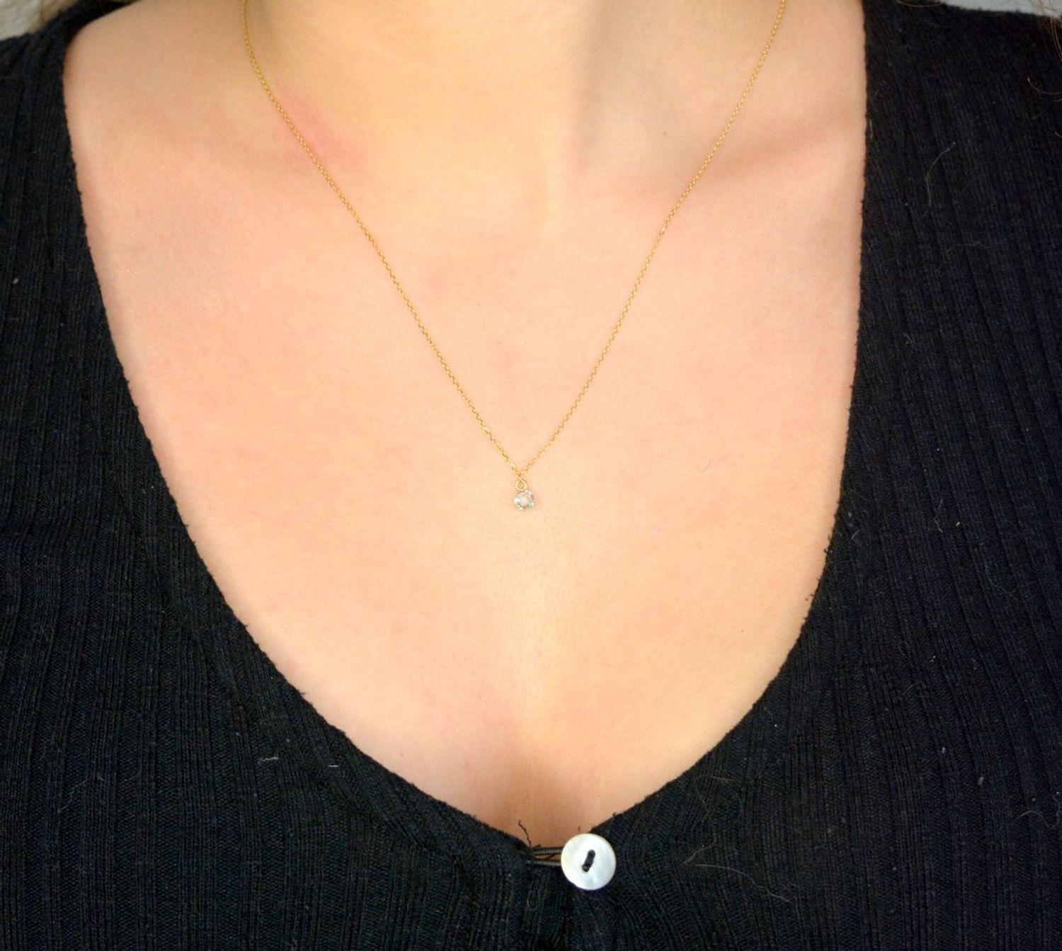 Naszyjnik złoty niebieska cyrkonia próba 585, JMG0158AGN Złoty naszyjnik damski 585 celebrytka z niebieską, delikatną cyrkonią. Delikatny naszyjnik wykonany z 1celebrytka.jpg