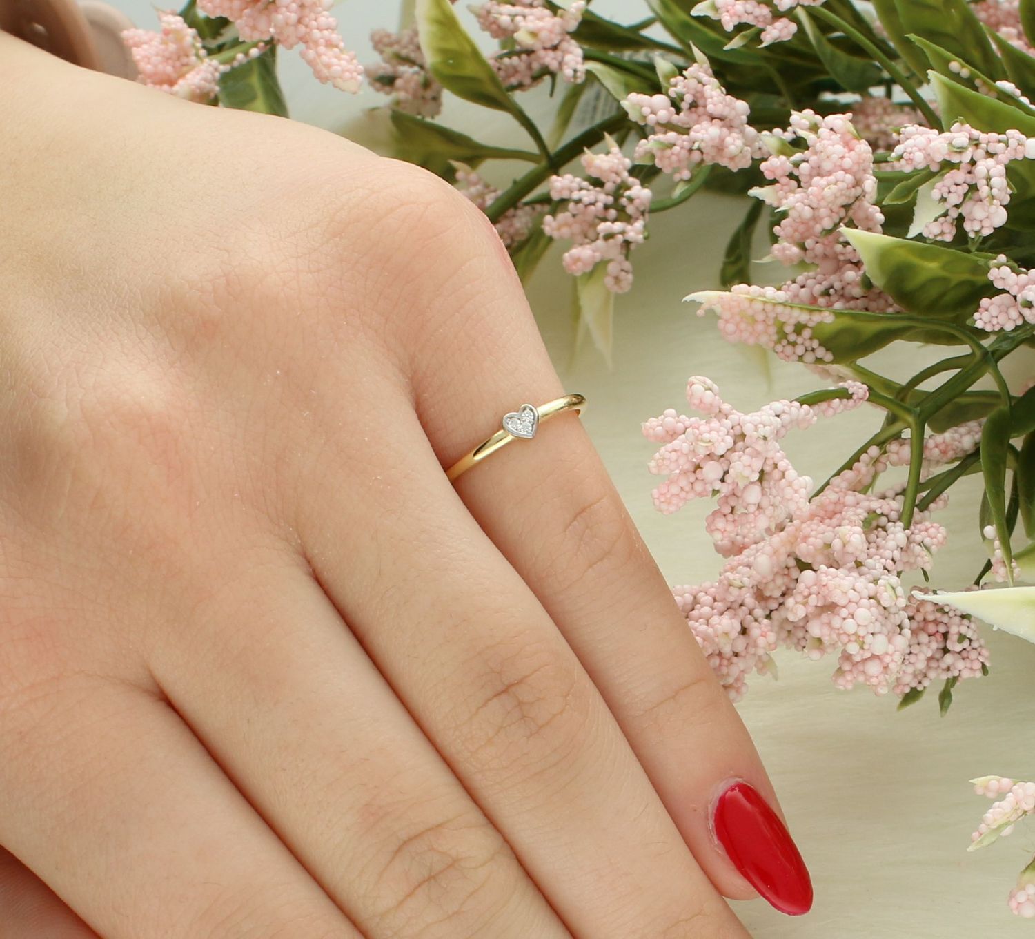 Pierścionek złoty serce z cyrkonią próba 585, JMG0173BGR Pierścionek złoty z sercem ozdobiony białą cyrkonią. Pierścionek wykonany z zachowaniem dbałości o każdy szczegół i detal..jpg