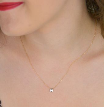 Złoty naszyjnik JN1656Y z 10 diamentami GHSI 0,15ct. Próba 585, waga 1,20 g, długość 45 cm. Elegancja z geometrycznym akcentem – idealny na prezent (2).JPG