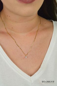 Złota zawieszka z Diamentami 585 JP6115Y. Złota zawieszka wykonana z 14- karatowego złota z 15 diamentami o wielkości 0,05 ct, barwie GH i czystości SI. Piękna i elegancka biżuteria (3).JPG